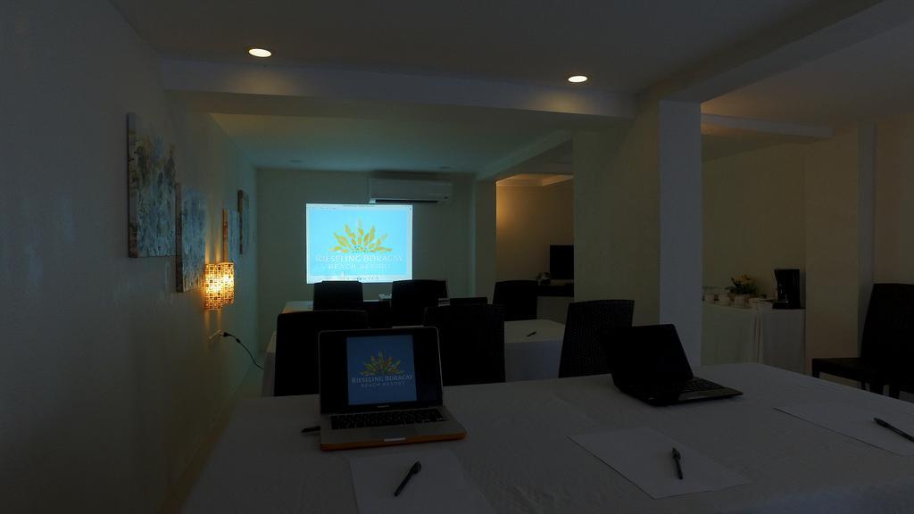Rieseling Boracay Beach Resort Balabag  Екстериор снимка