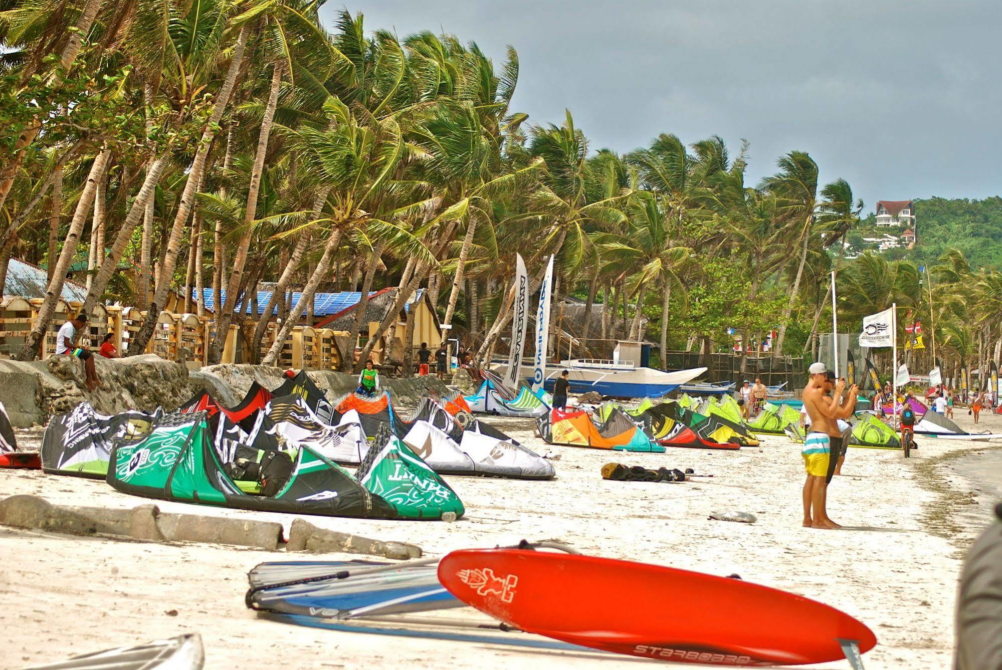 Rieseling Boracay Beach Resort Balabag  Екстериор снимка
