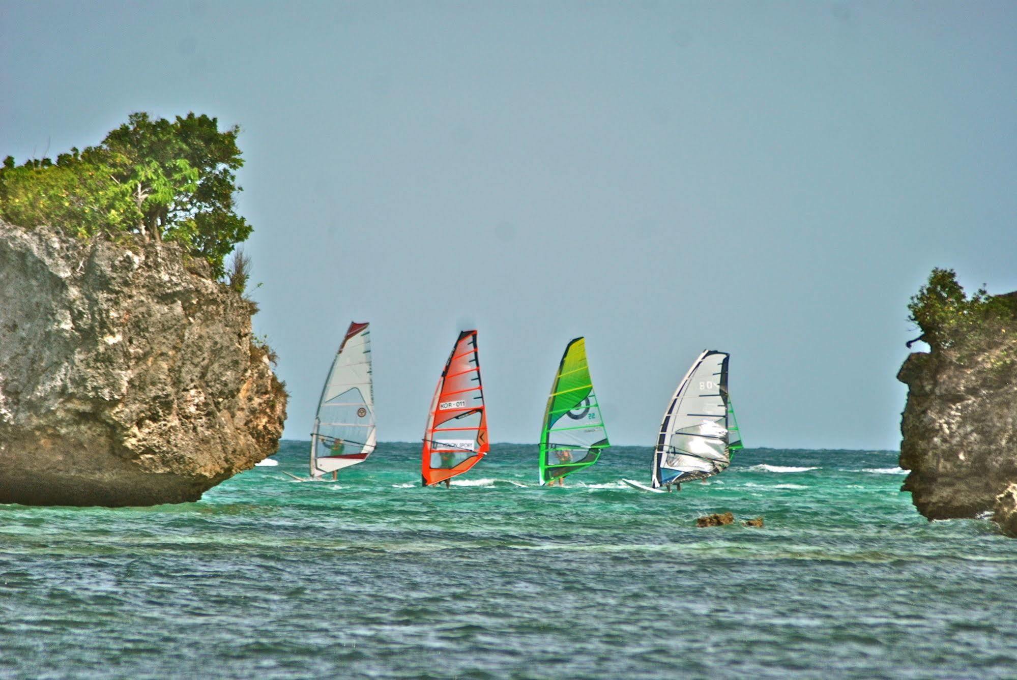 Rieseling Boracay Beach Resort Balabag  Екстериор снимка